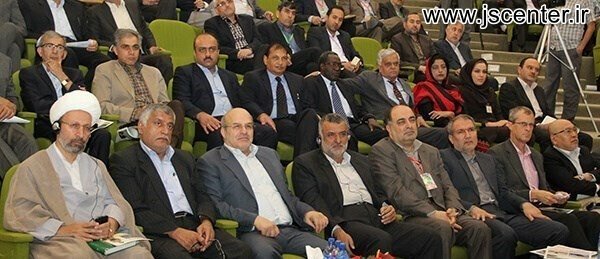 حاضران در سخنرانی کنت کوئین