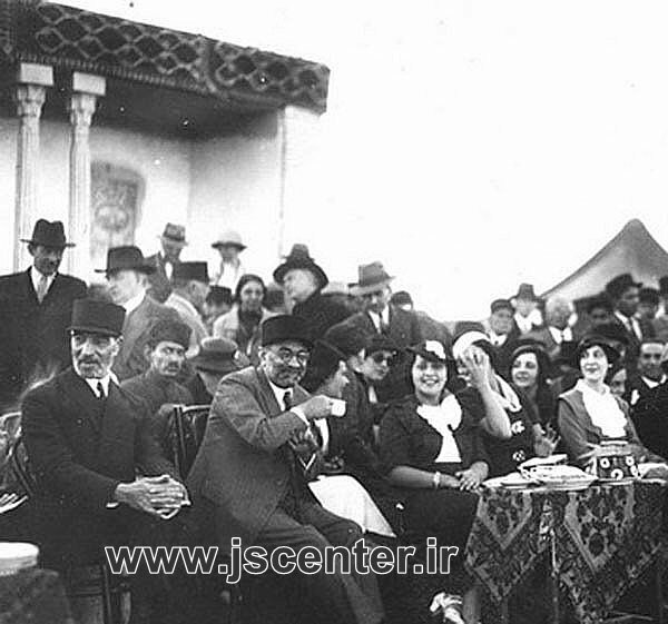 محمدعلی فروغی در جشن کشف حجاب