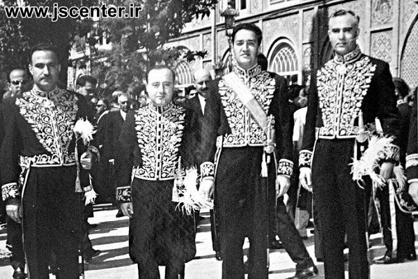 علینقی عالیخانی و پهلوی