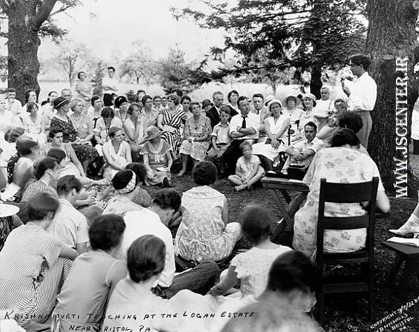 کریشنامورتی در حال موعظه