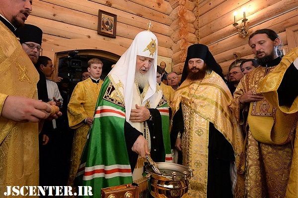 پاتریارک کریل رهبر کلیسای ارتدوکس روسیه در کلیسای ترینیتی جنوبگان در قطب جنوب