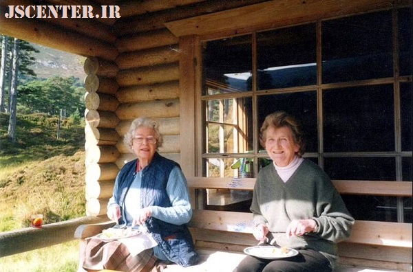 ملکه الیزابت دوم در ملک خانواده سلطنتی انگلیس